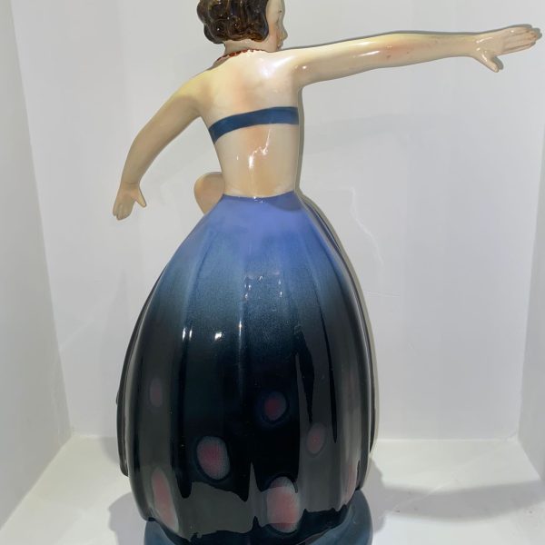 FIGURINE