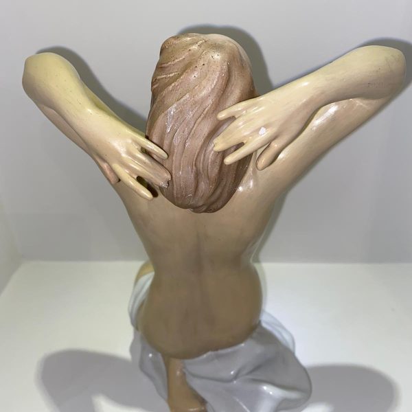 FIGURINE