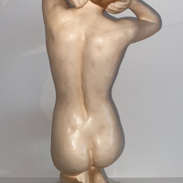 FIGURINE